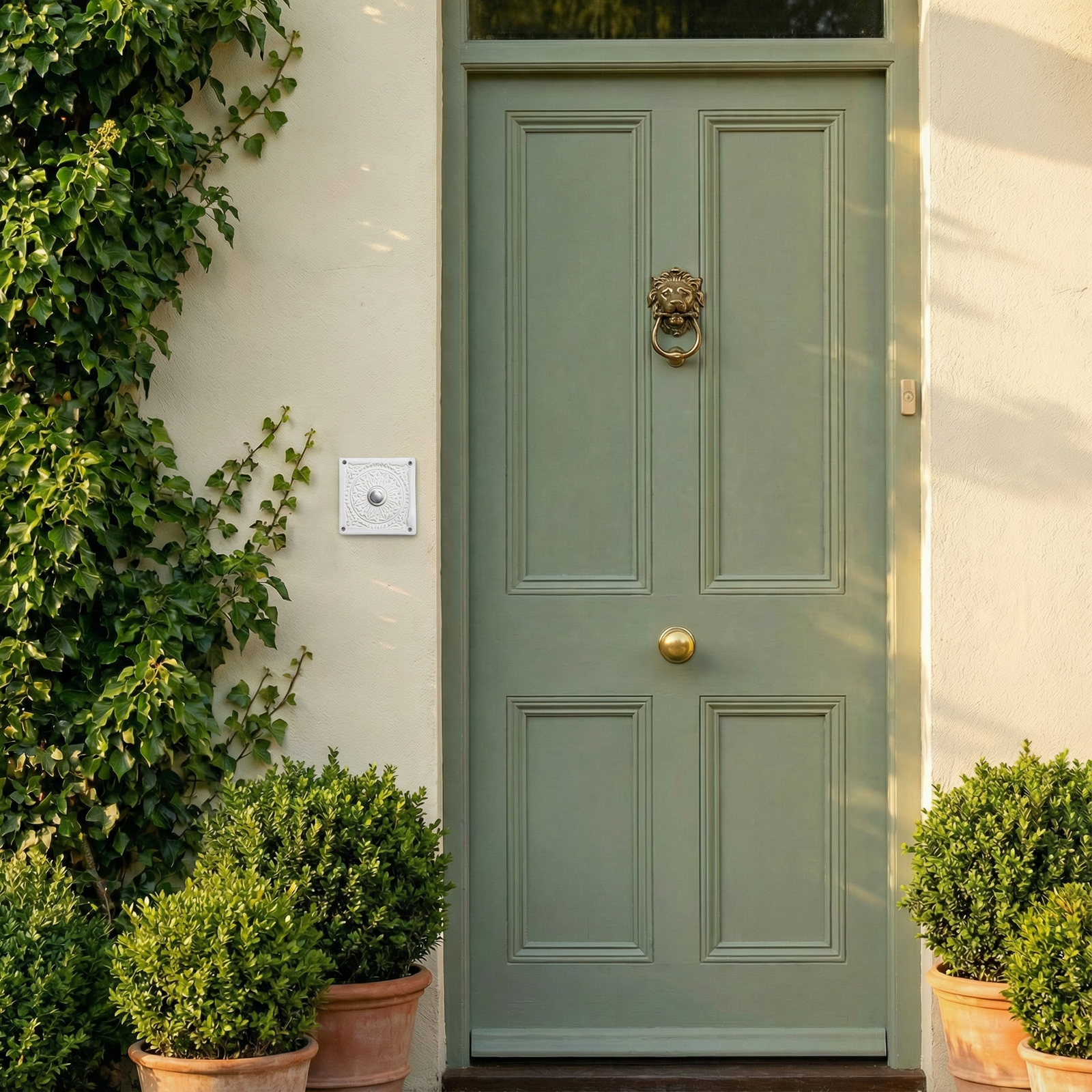 Robuste handgefertigte Keramik-Klingelplatte – ca 12×12 cm Maße? Siehe Beschreibung