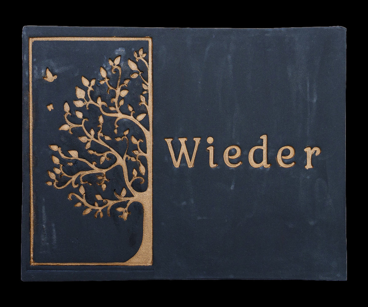 Handgefertigtes Türschild aus Keramik – Namensschild mit Lebensbaum, Schwarz, 20 × 24 cm