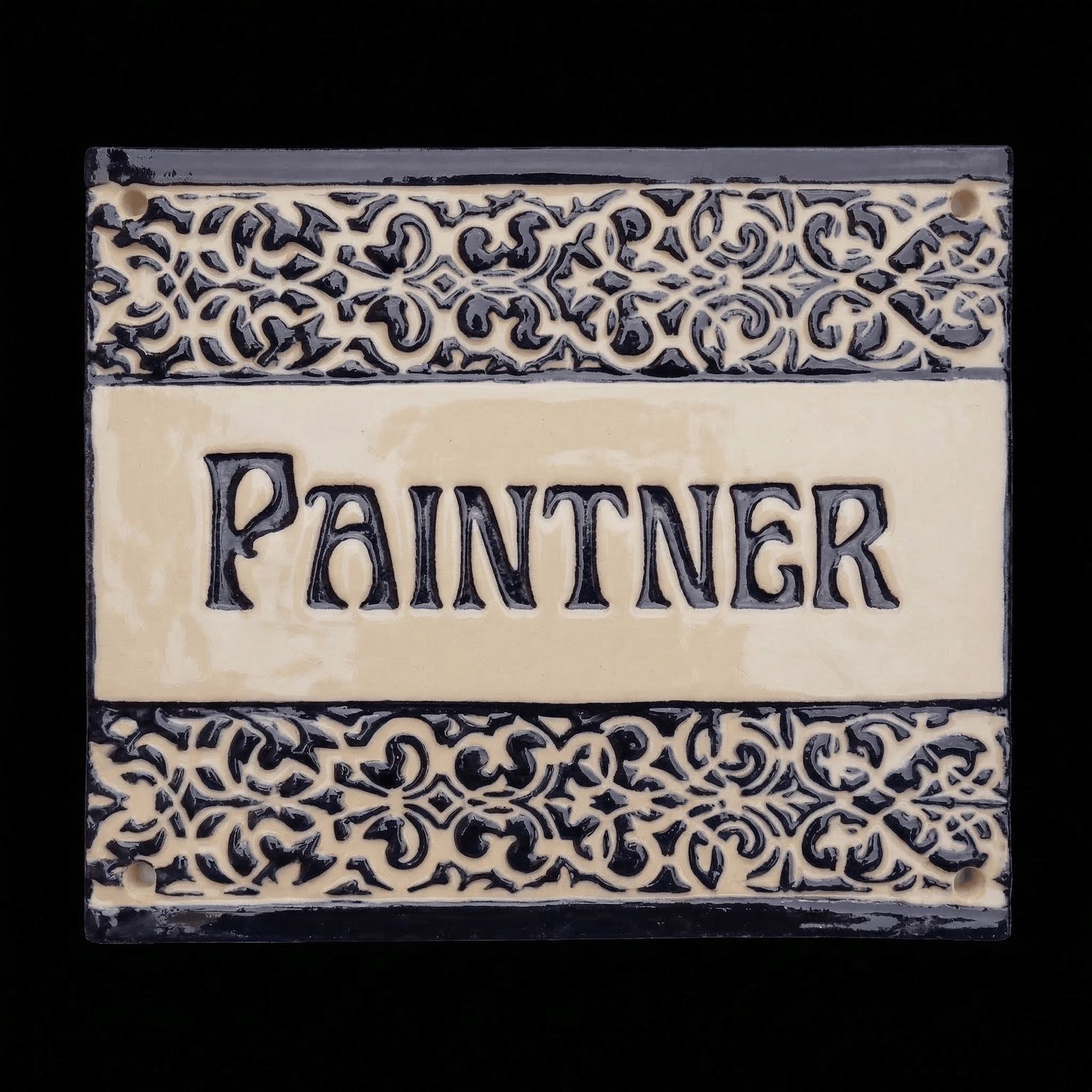 Auffallendes Türschild aus Keramik mit zwei Muster Borten und individuellem Namenszug - Keramikwerkstatt Johanna Brückner