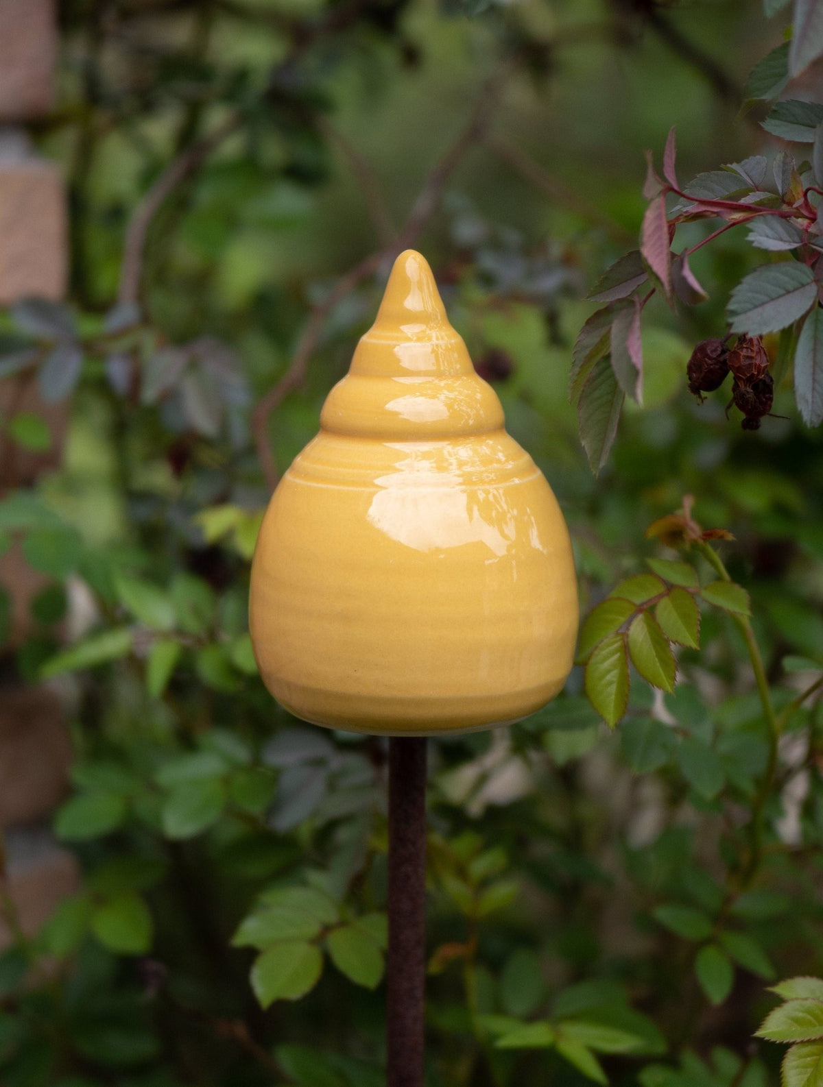 Beetstecker, Pfostenhocker, ca. 12 cm aus Keramik, frostfest, warmes Gelb. - Keramikwerkstatt Johanna Brückner