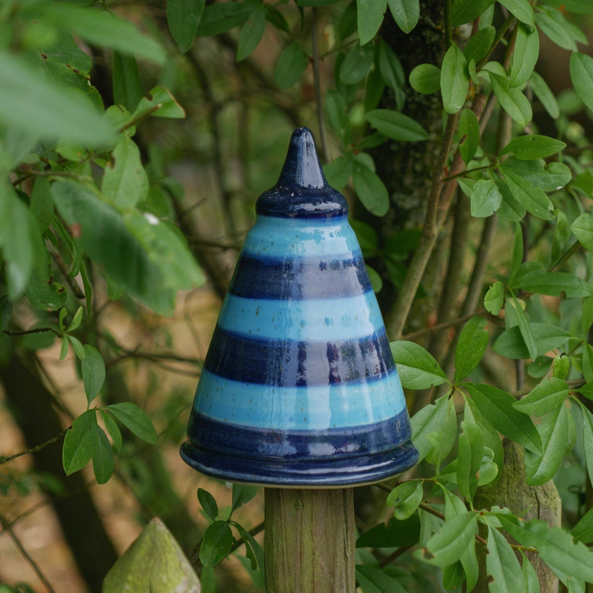 Beetstecker, Pfostenhocker h ca 12cm , Öffnung unten 5 - 6 cm, Blau gestreift - Keramikwerkstatt Johanna Brückner