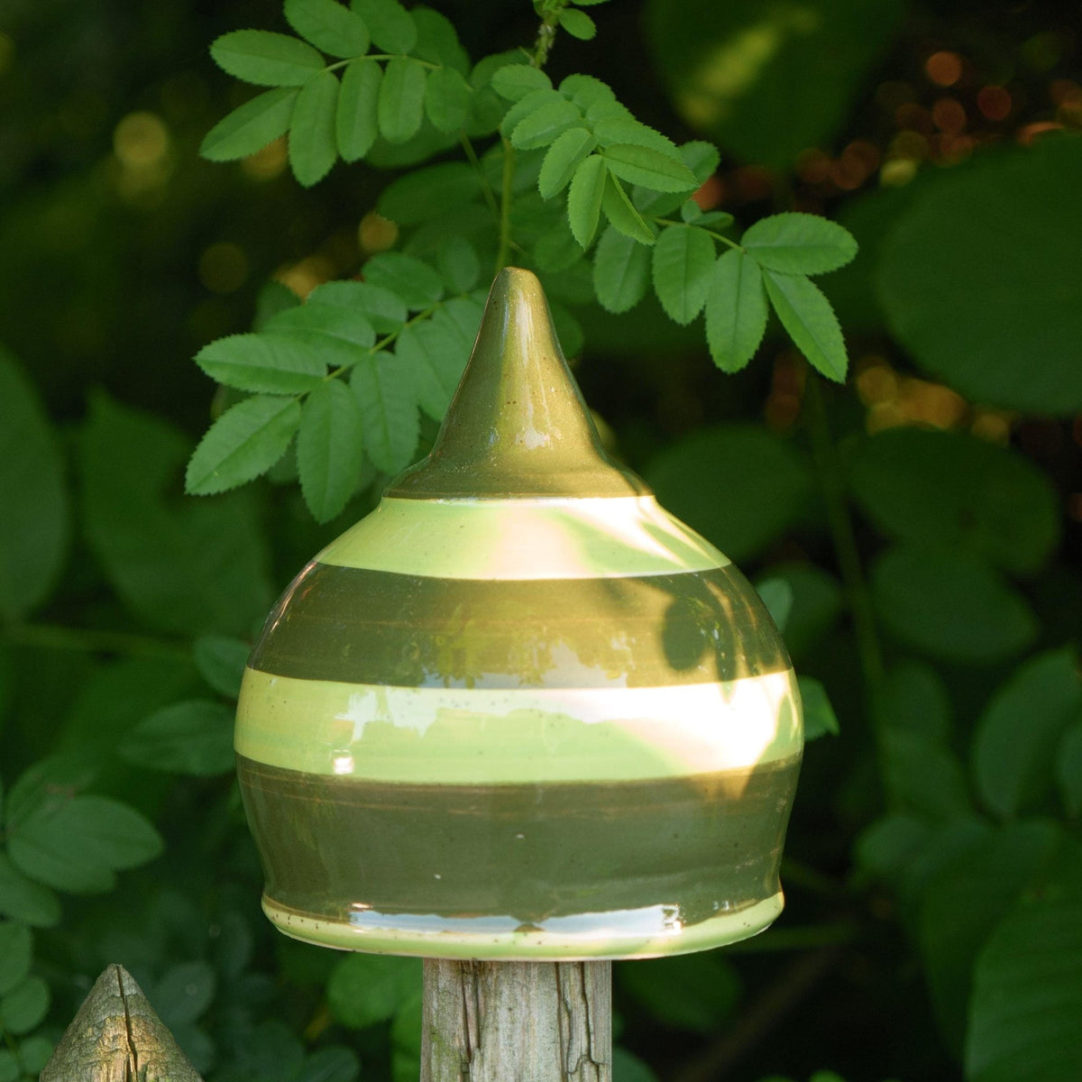 Beetstecker, Pfostenhocker h ca 12cm , Öffnung unten 5 - 6 cm, Grün Gestreift - Keramikwerkstatt Johanna Brückner