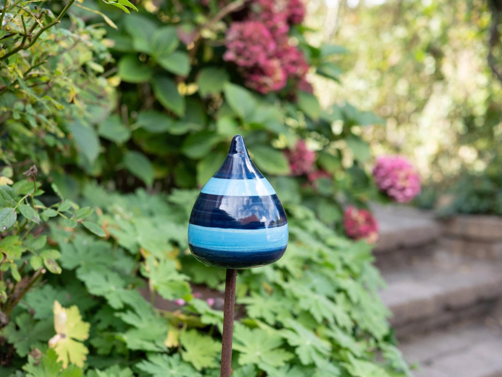 Gartenstecker, Beetstecker, Gartenspitze (ca 12 cm hoch, Öffnung 2 - 3 cm ) - Keramikwerkstatt Johanna Brückner