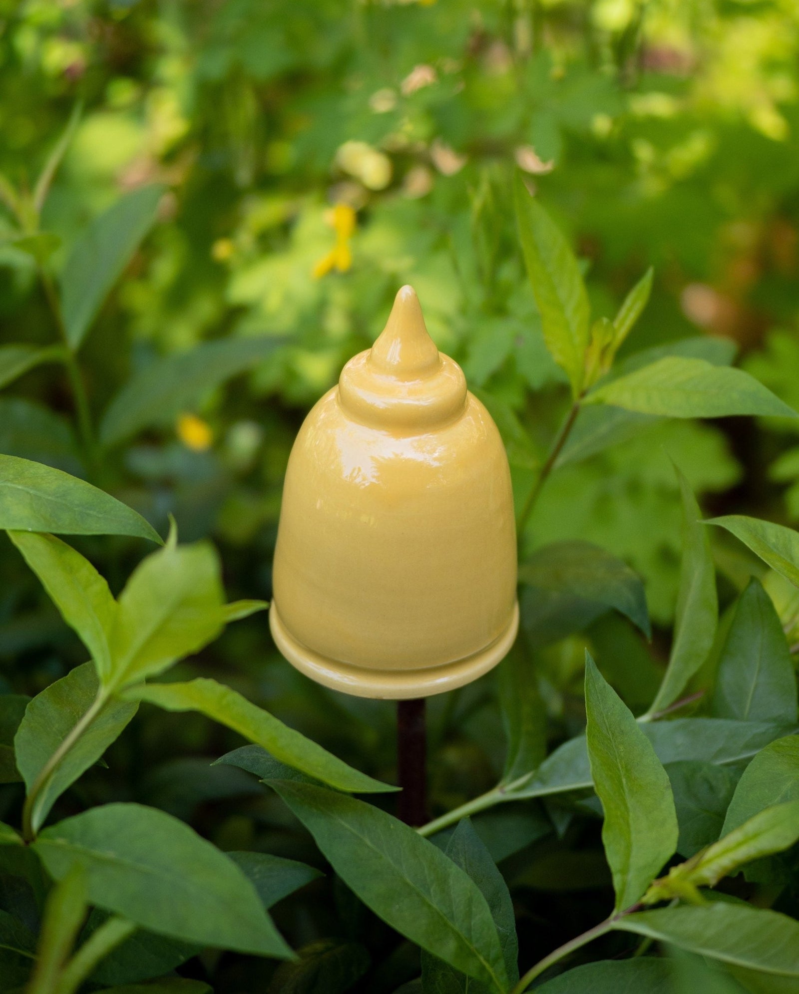 Handgefertigte gelbe Keramik - Gartenspitze – Dekospitze aus Keramik, ein schönes Geschenk für Gartenliebhaber - Keramikwerkstatt Johanna Brückner