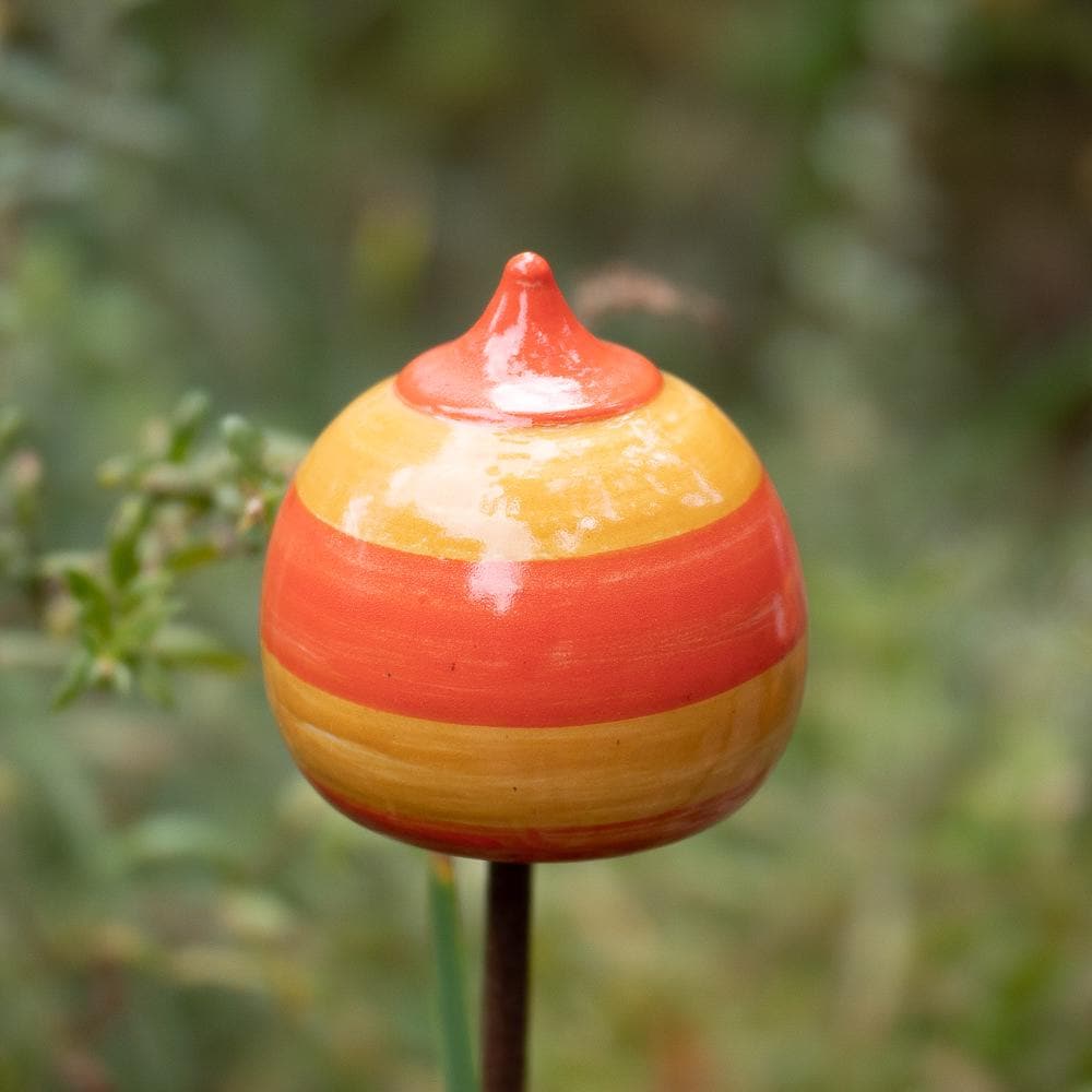 Handgefertigte Keramik - Gartenspitze – Beetstecker in Orange, dekorativer Gartenpfostenaufsatz ca. 12 cm hoch - Keramikwerkstatt Johanna Brückner