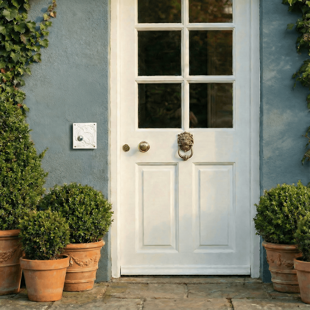 Handgefertigte Keramik-Klingelplatte mit floraler Verzierung – , ca. 13×14 cm  Maße? Siehe Beschreibung