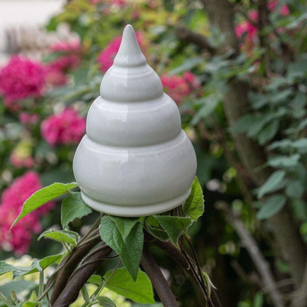 Handgefertigter Keramik - Gartenstecker / Keramik - Pfostenaufsatz – hellgrau, ca. 12 cm hoch - Keramikwerkstatt Johanna Brückner