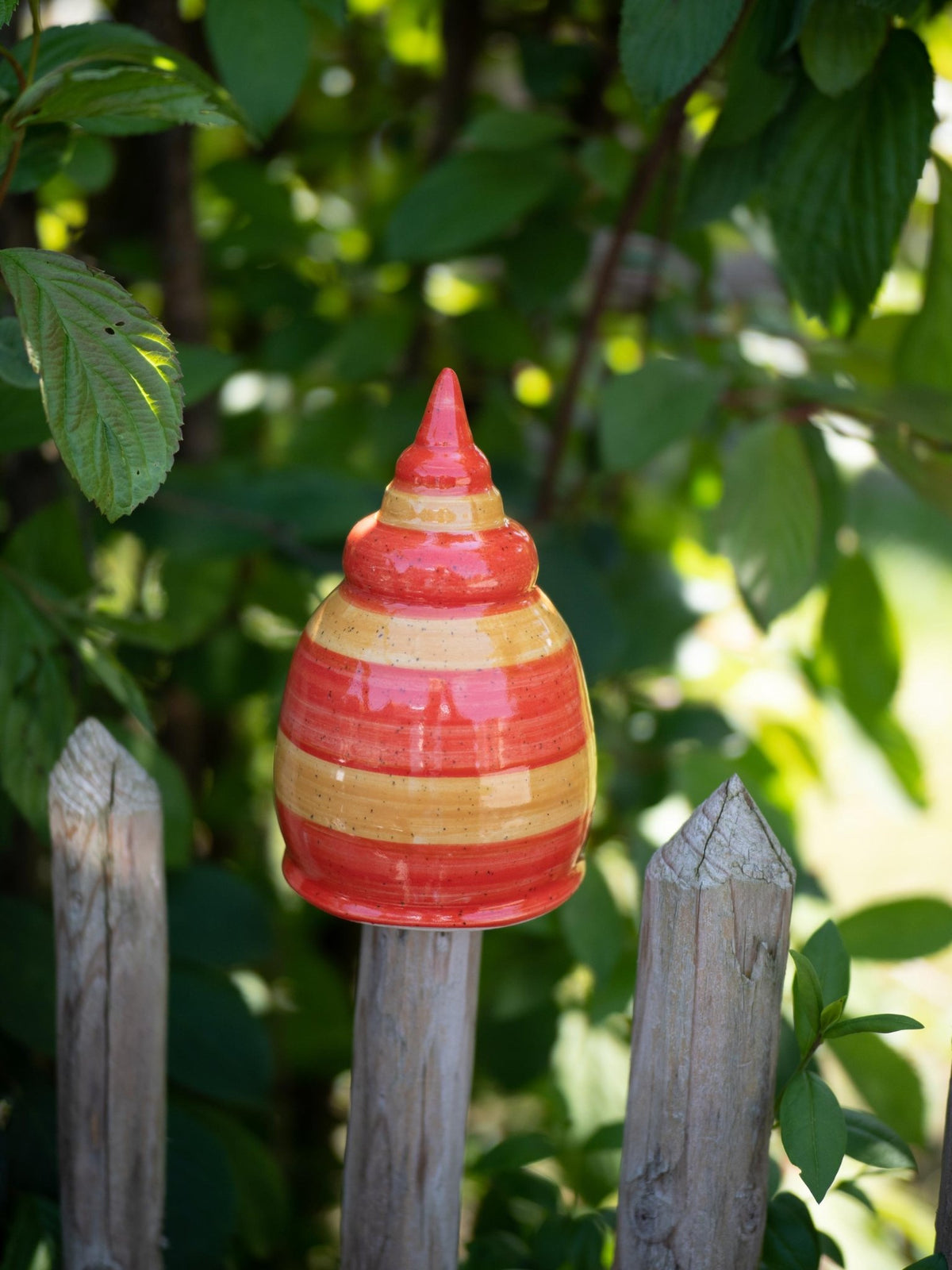 Handgefertigter Keramik - Pfostenhocker / Beet Stecker in Orange - Gelb Gestreift – ca. 12 cm Höhe - Keramikwerkstatt Johanna Brückner