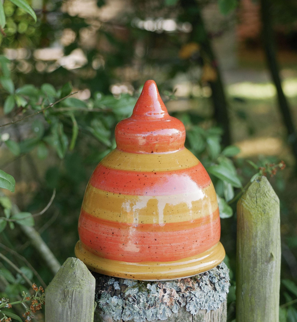 Handgefertigter Keramik - Pfostenhocker / Beet Stecker in Orange - Gelb Gestreift – ca. 12 cm Höhe - Keramikwerkstatt Johanna Brückner