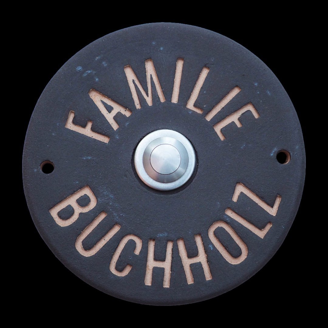 Handgefertigtes Klingelschild aus Keramik mit Namens Gravur, schwarz matt - Keramikwerkstatt Johanna Brückner