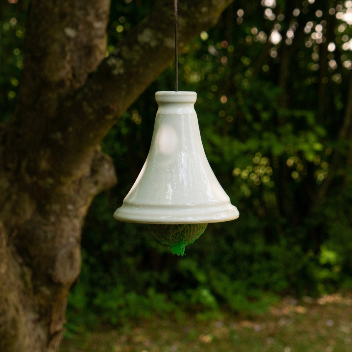 Handgefertigtes Meisenknödel - Dach aus Keramik – weiß, frostfest &amp; wetterbeständig - Keramikwerkstatt Johanna Brückner
