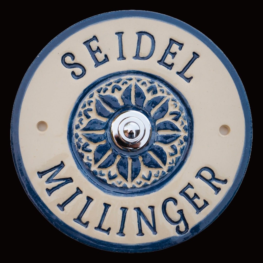 Handgemachte Klingelplatte aus Keramik – personalisiertes Klingelschild ca. 18 cm, wetterfest - Keramikwerkstatt Johanna Brückner