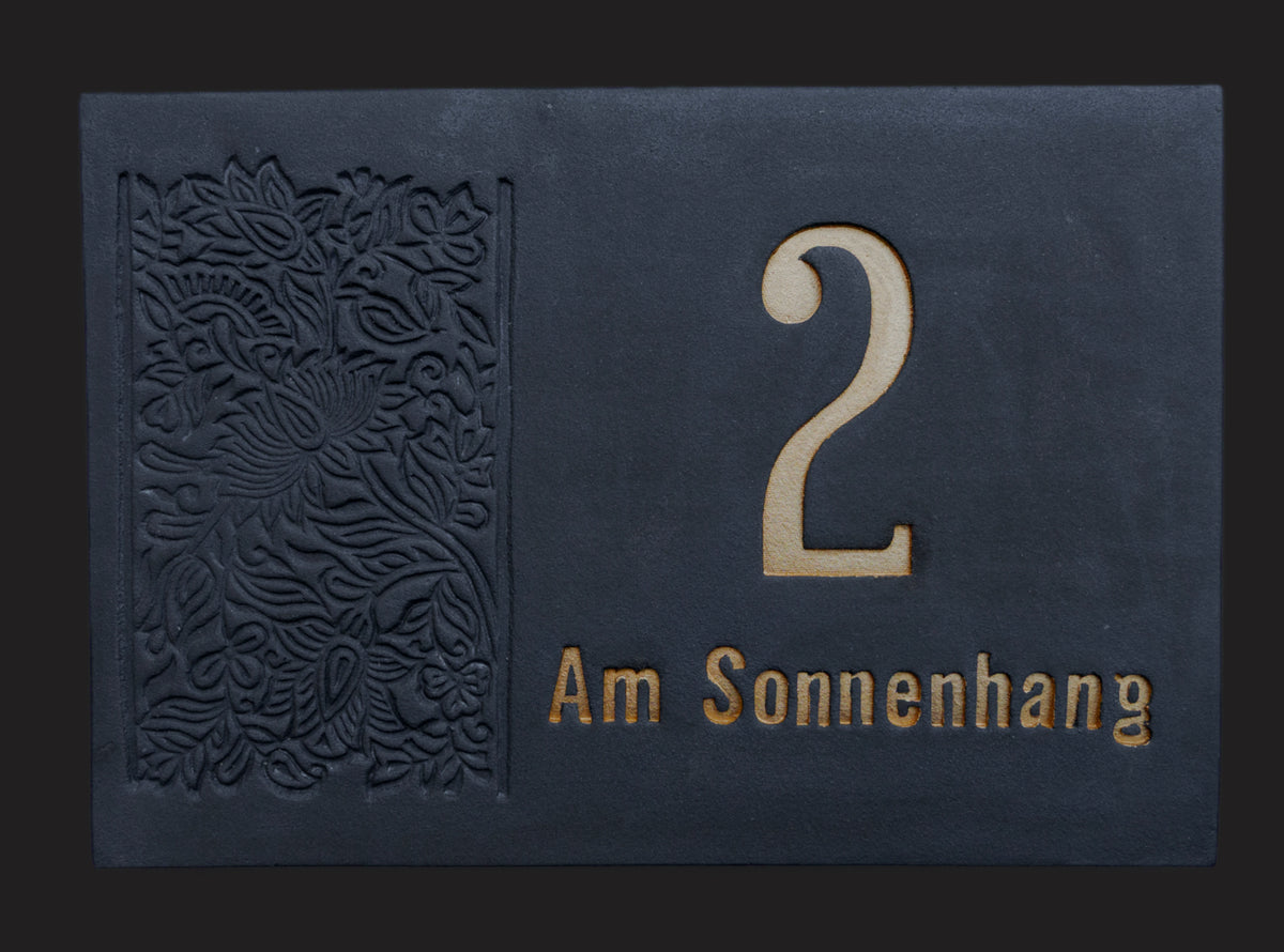 Handgefertigtes Hausnummernschild aus Keramik,schwarz – Mit Straßennamen, individuell, Maße*   siehe Beschreibung