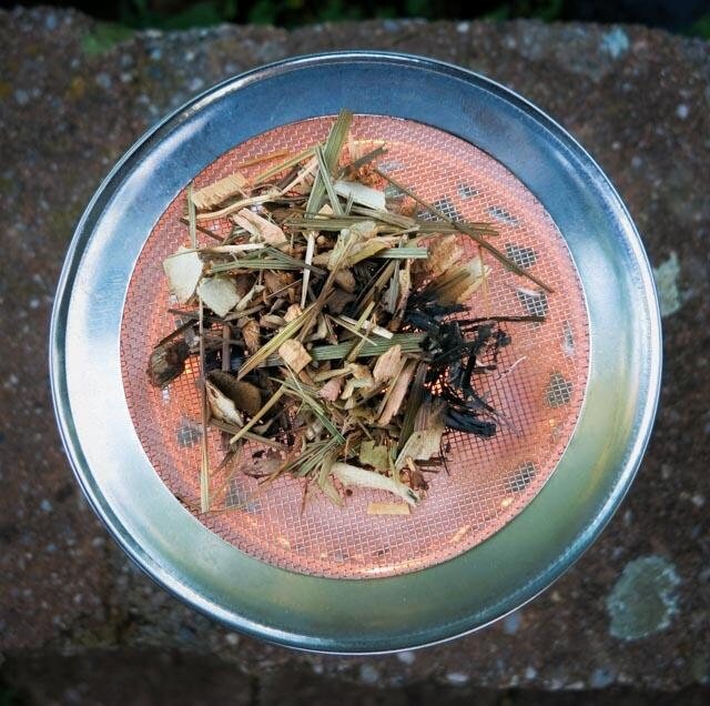 Räucherstövchen mit Räuchersieb